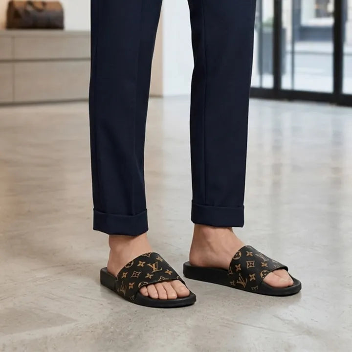 Stylish House Slippers for Men – Comfortable Lightweight Casual Slippers