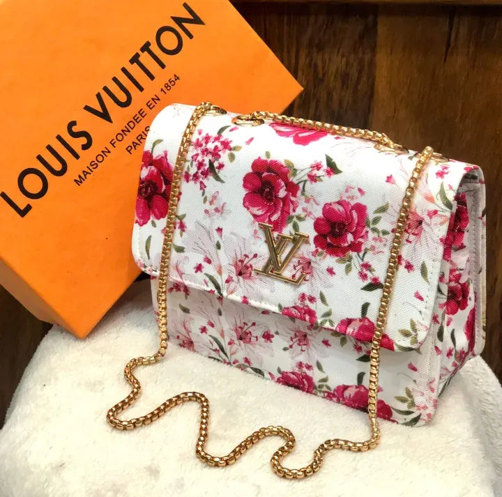 Luxury Women’s Crossbody Bag – Premium Quality, Lightweight & Perfect for Everyday Use